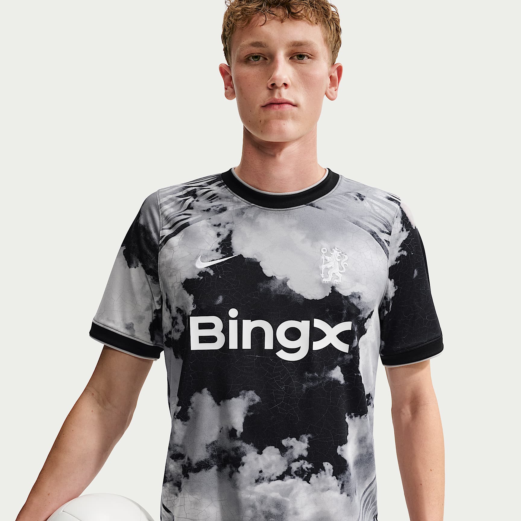 Chelsea F.C. Men's Nike Dri-FIT Football Pre-Match Top. Nike FI